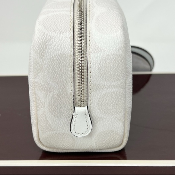 Coach small boxy cosmetic case mirror bag charm sign Christmas train - Picture 4 of 16